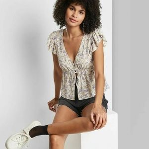 NWT Wild Fable Women's Flutter Sleeve V-Neck Tie Front Flyaway Top - Medium
